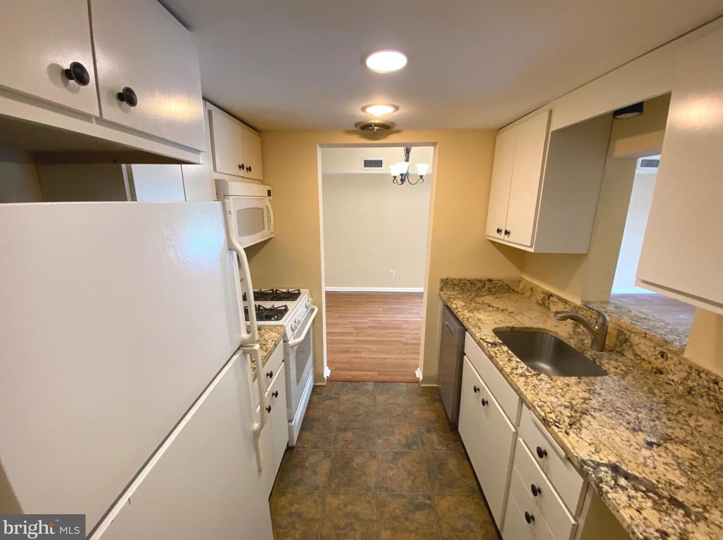 411 Drummers Ln #411, Wayne, PA 19087