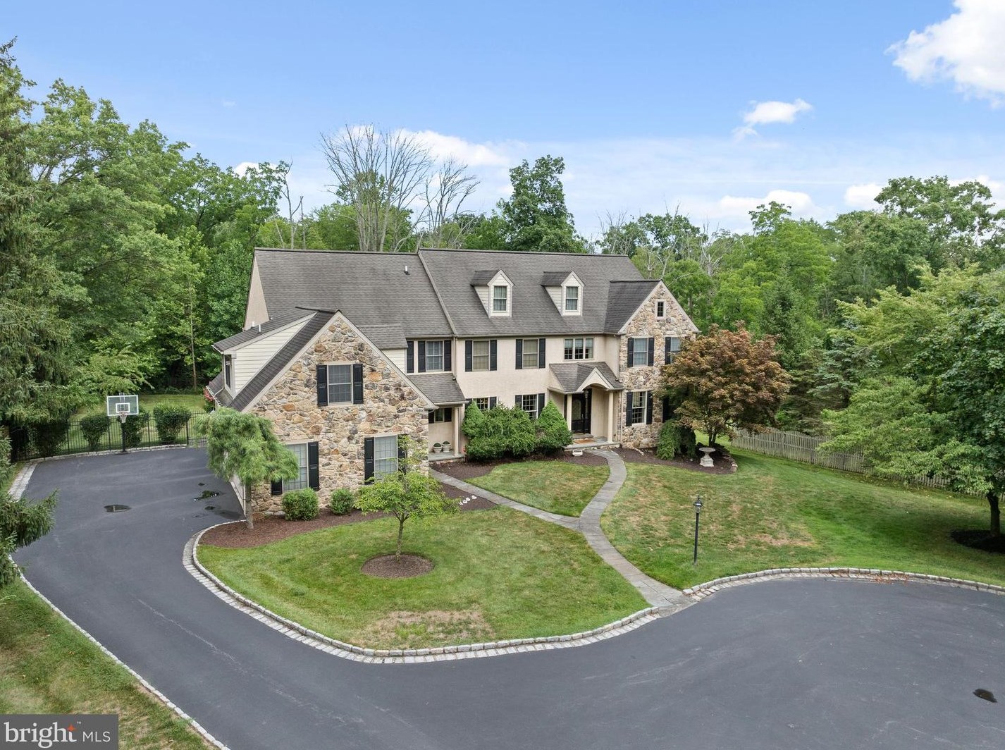 533 Newtown Rd, Berwyn, PA 19312
