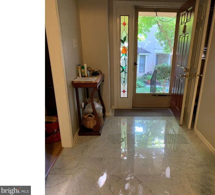 81 Bunker Hill Ct, Wayne, PA 19087