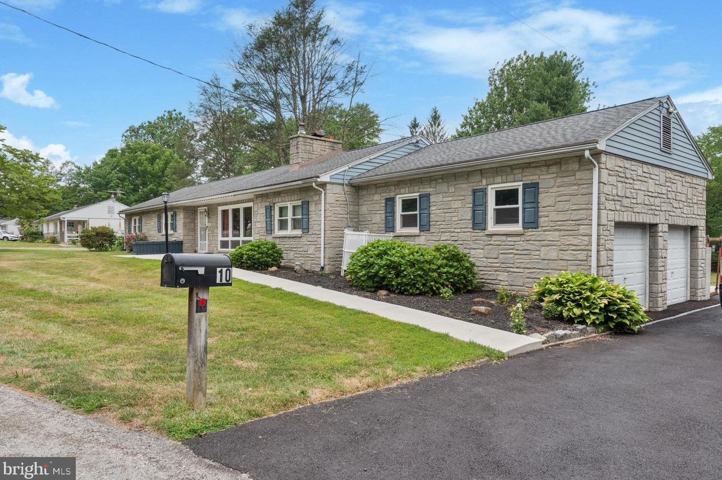 10 Old Spring Rd, Coatesville, PA 19320