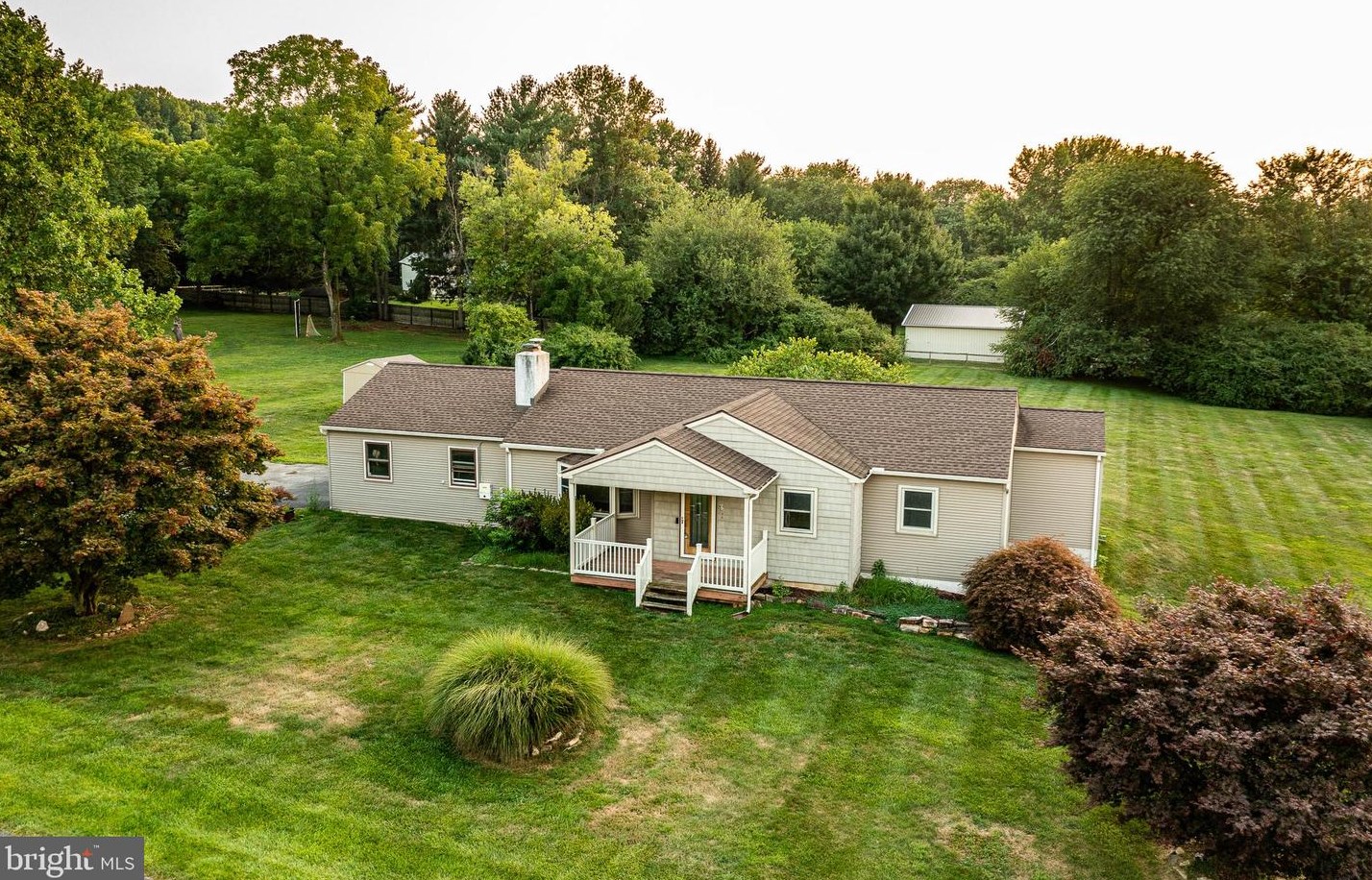 113 Westmoreland Dr, Coatesville, PA 19320