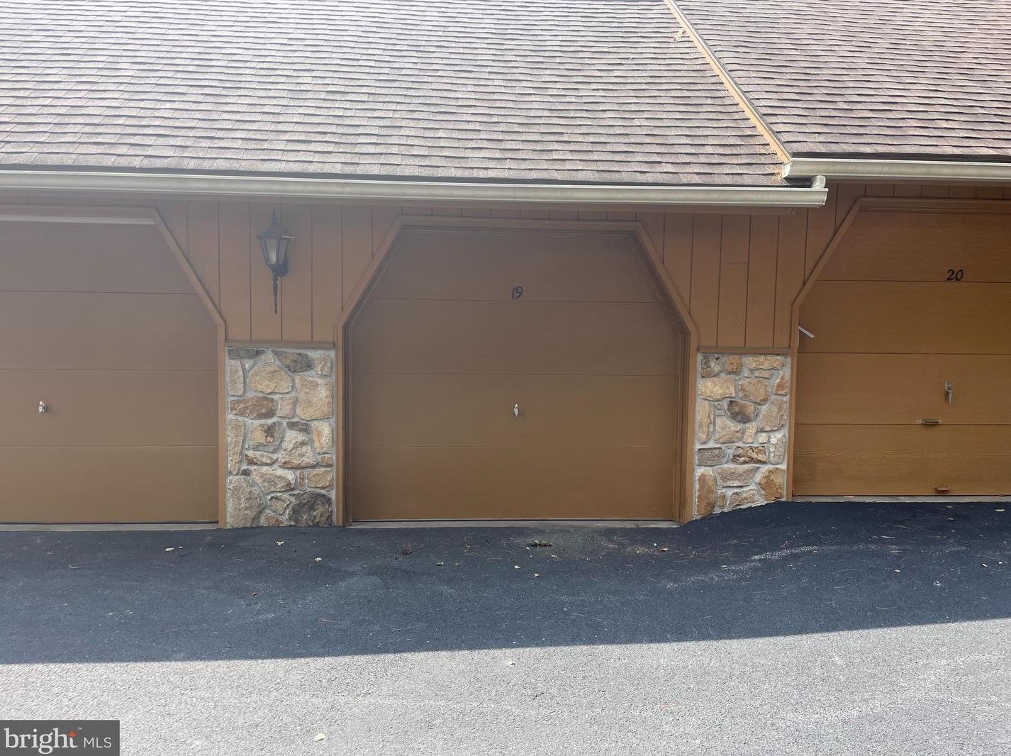 19 Valley Stream Ln, Wayne, PA 19087-5854