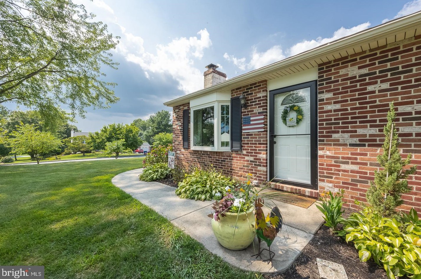 4 Connies Dr, Coatesville, PA 19320