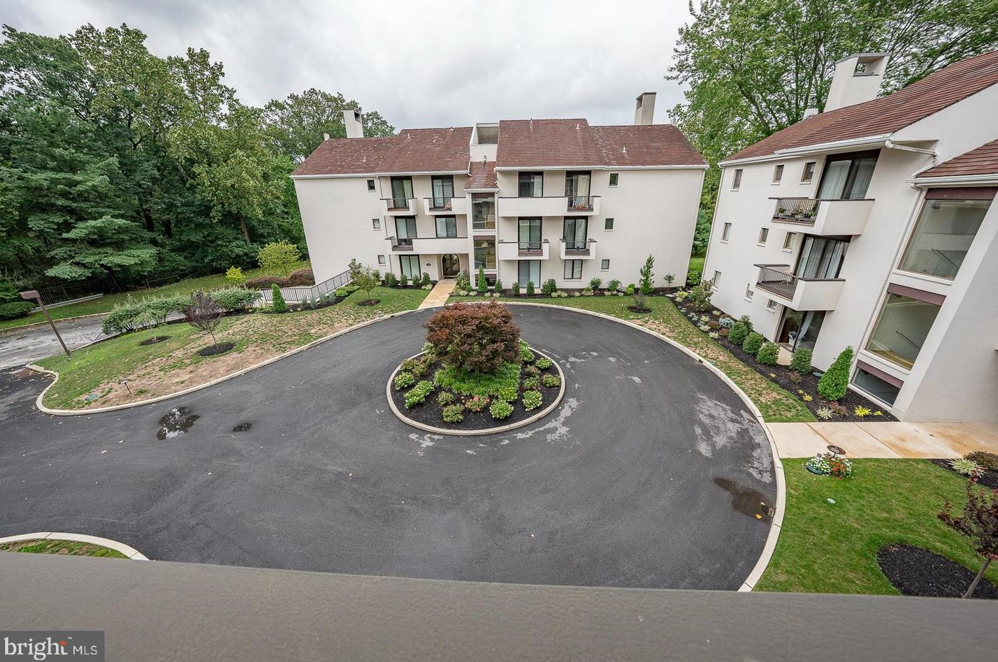 17 Etienne, Devon, PA 19333