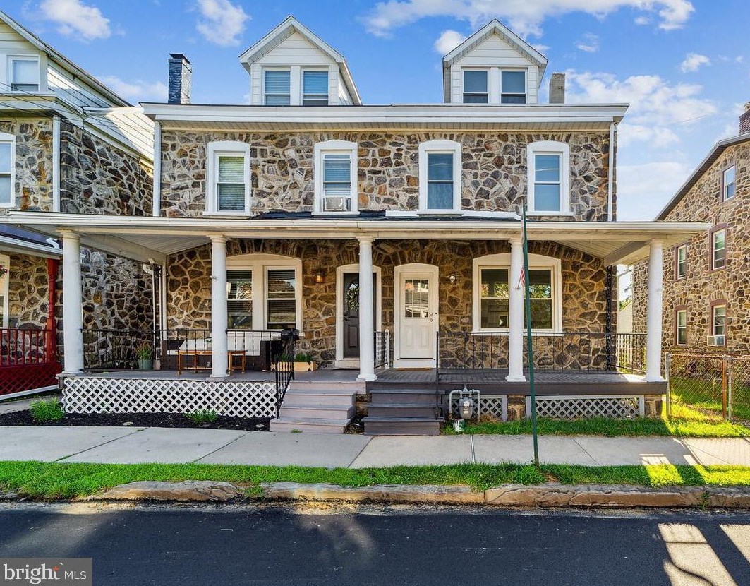 323 New St, West Chester PA  19382-3368 exterior