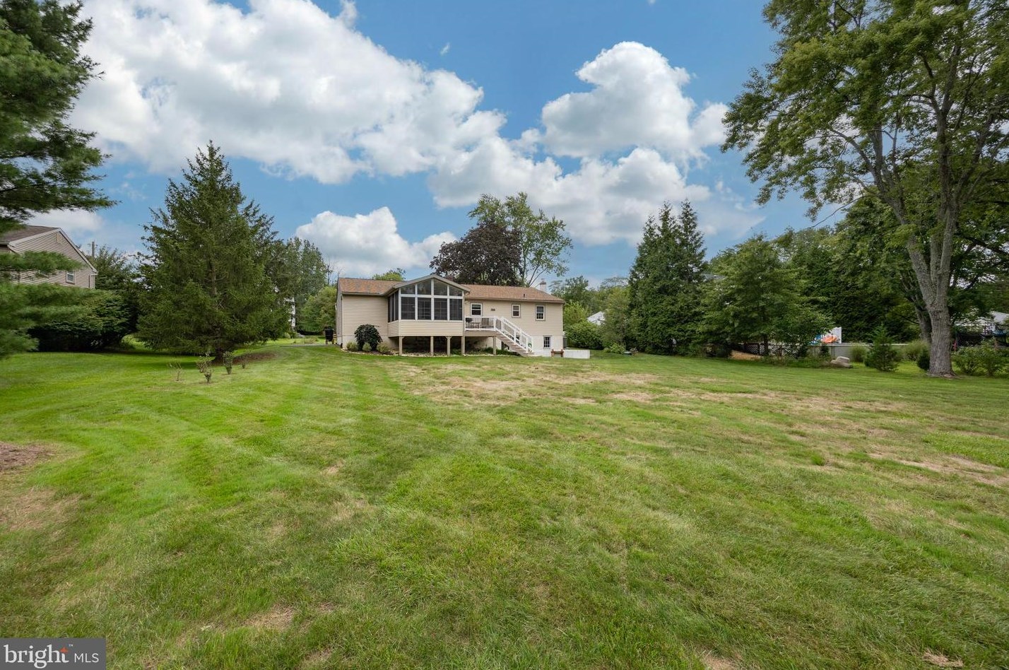 107 Lori Cir, Exton, PA 19341-1774