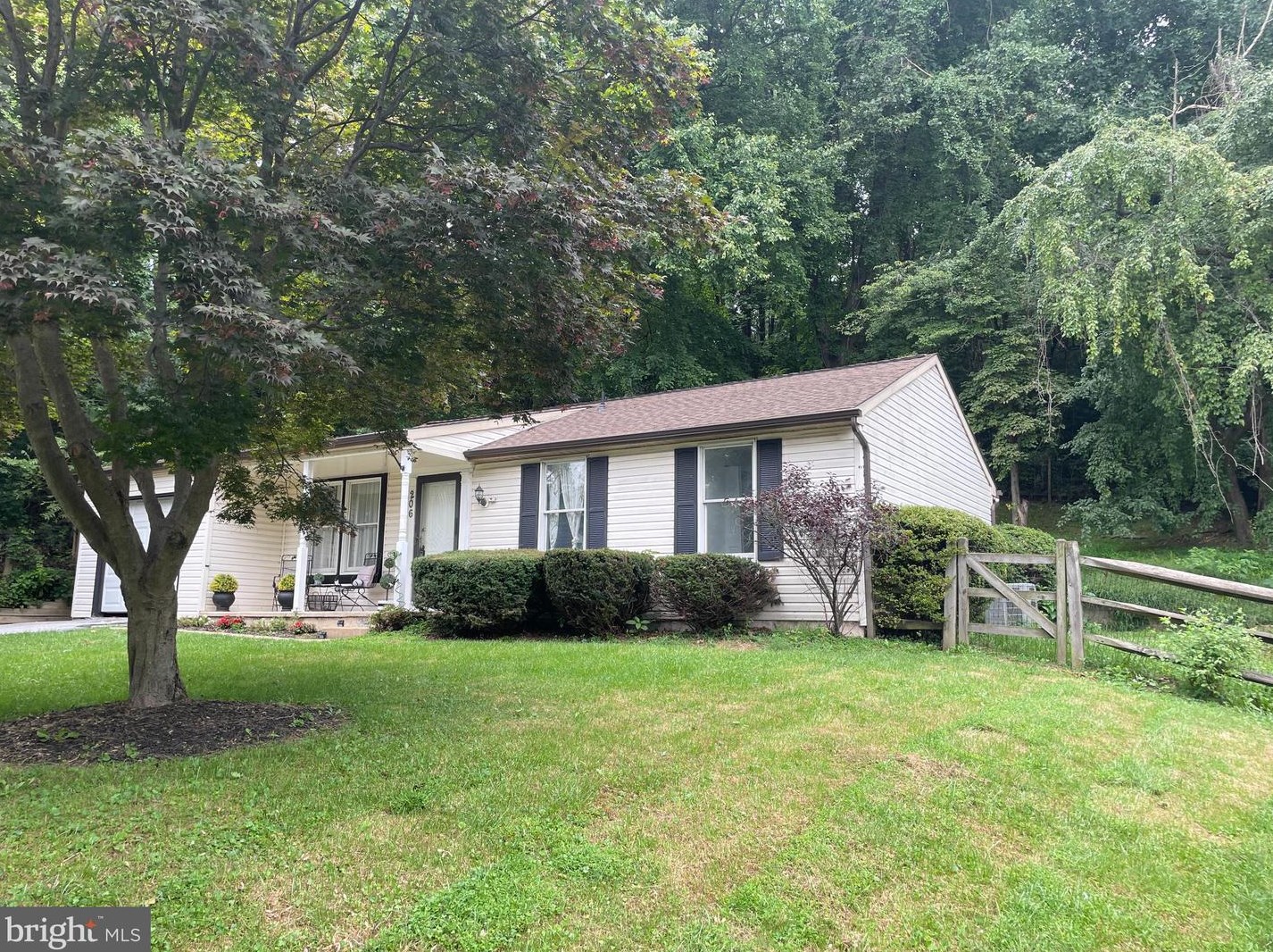 206 Katherine Ln, Coatesville, PA 19320