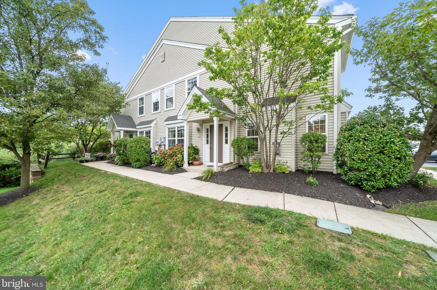 249 Flagstone Rd #5, Chester Springs, PA 19425