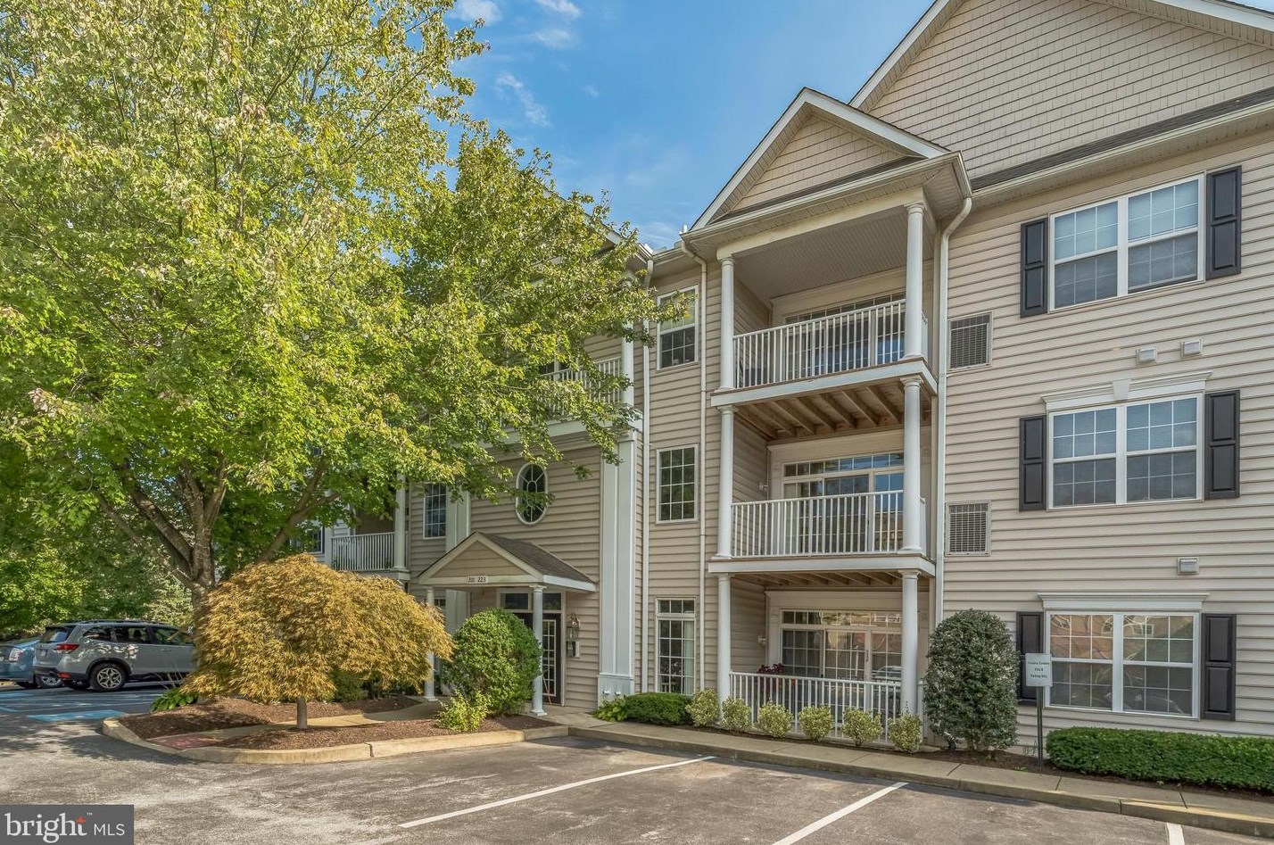 211 Victoria Gardens Dr #f, Kennett Sq, PA 19348