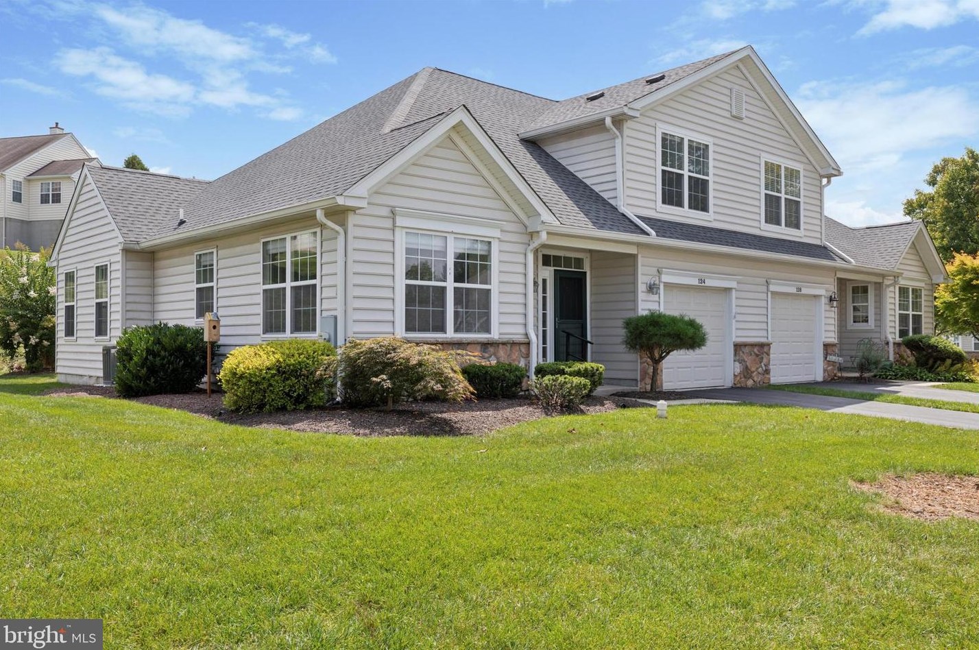 124 Haslan Ln, Coatesville, PA 19320