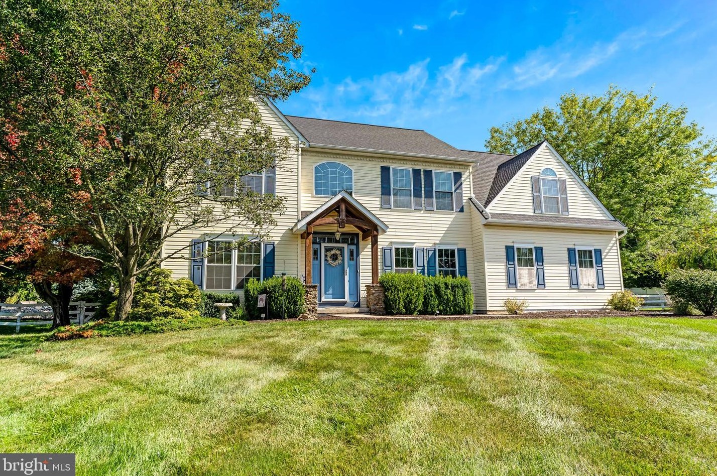 24 Field Stone Dr, Cochranville, PA 19330