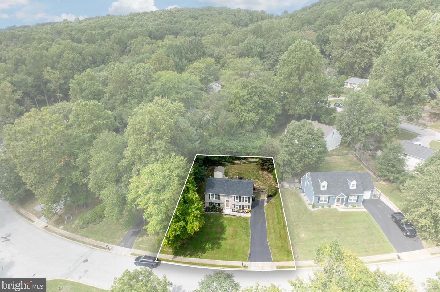 360 Jennifer Dr, Coatesville, PA 19320