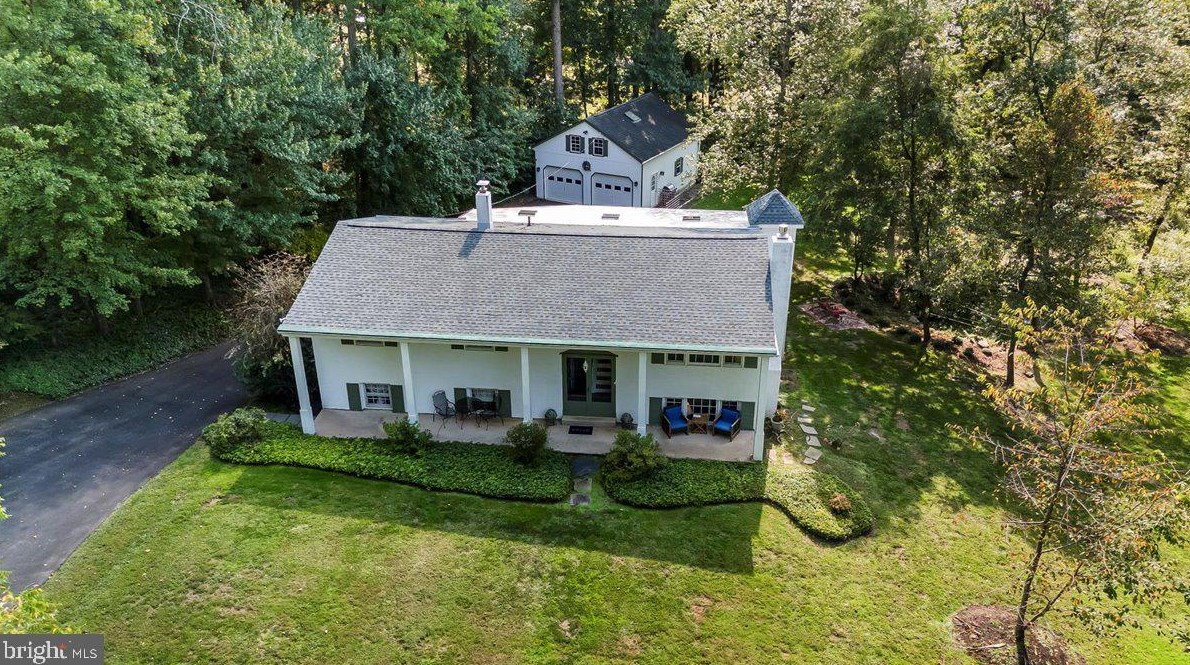 1056 Niels Ln, West Chester, PA 19382-7179
