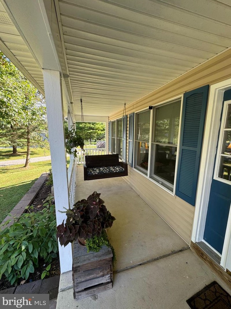 7 Joseph Pyle Dr, West Grove, PA 19390