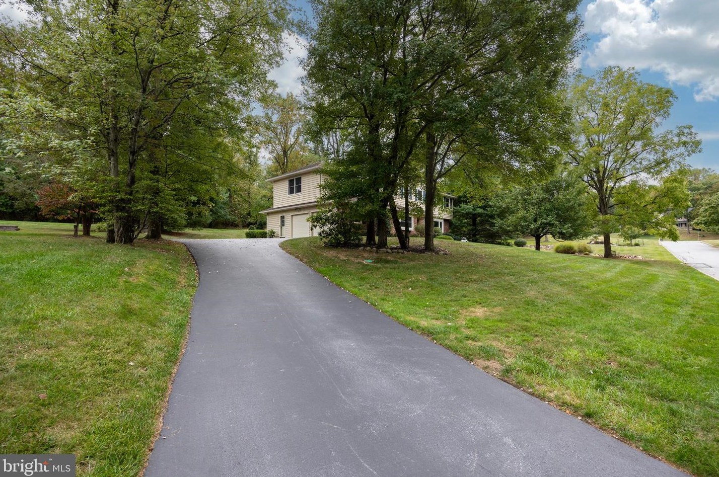 604 Brainerd Pl, Exton PA 19341-1907 exterior