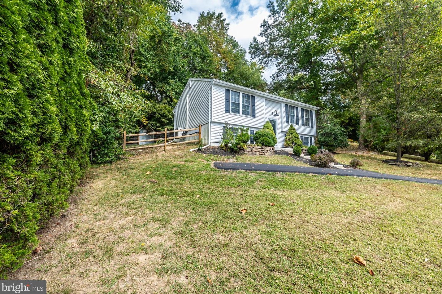 366 Jennifer Dr, Coatesville, PA 19320