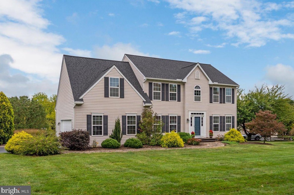 10 Spring Hill Dr, New London Township, PA 19352