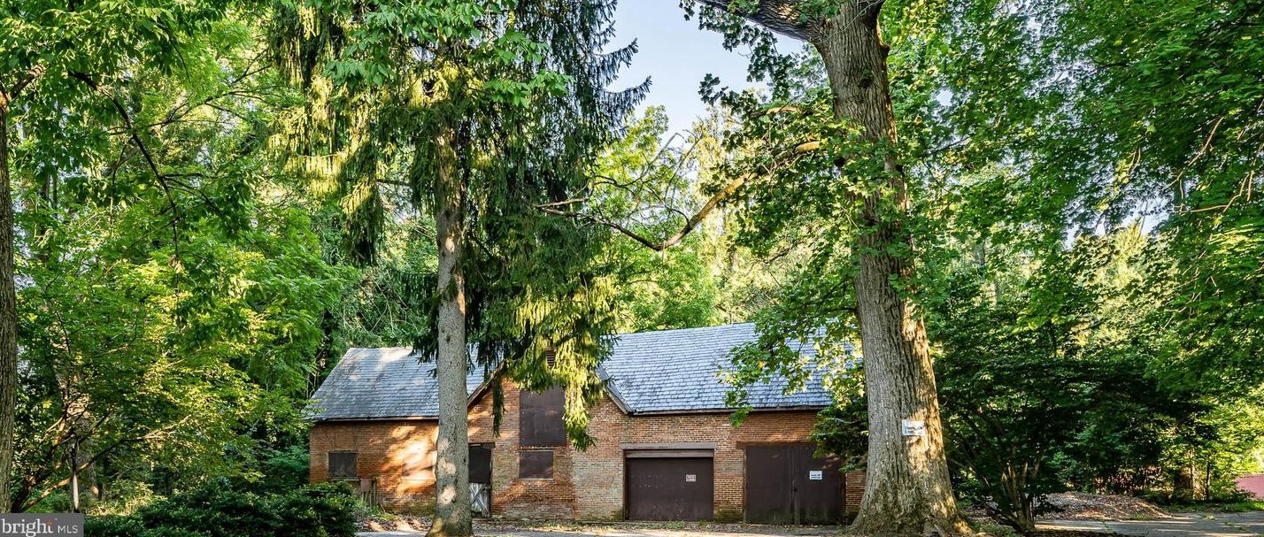 110 Gatehouse Dr, Kennett Sq, PA 19348