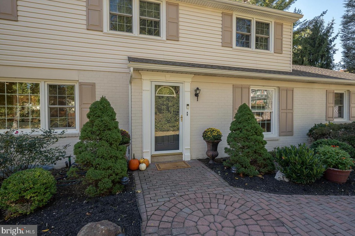576 Park Ridge Dr, Wayne, PA 19087