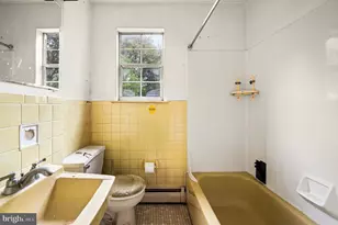 891 Brown Dr, Spring City, PA 19475 - Photo 12