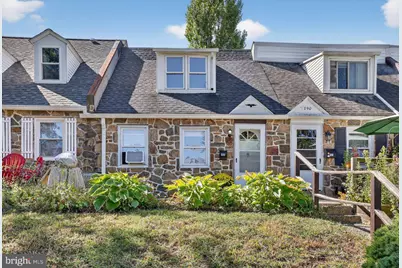 888 Woodlawn Avenue, Phoenixville, PA 19460 - Photo 1