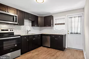 888 Woodlawn Ave, Phoenixville, PA 19460 - Photo 6