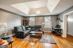 355 Emmett St, Phoenixville, PA 19460 - Photo 4