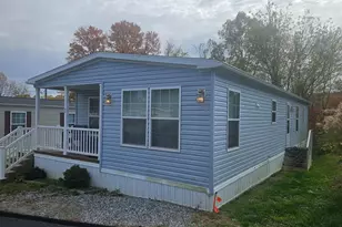 98 Erica Cir, Honey Brook, PA 19344 - Photo 2