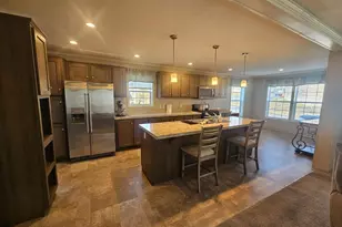 98 Erica Cir, Honey Brook, PA 19344 - Photo 4