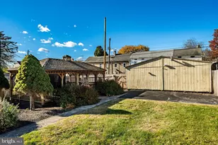 226 Green St, Phoenixville, PA 19460 - Photo 30