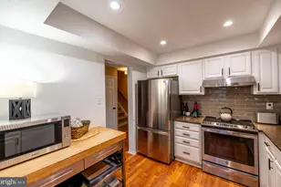 204 Camsten Ct, Chesterbrook, PA 19087 - Photo 24