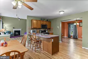 833 Slate Hill Dr, Oxford, PA 19363 - Photo 2