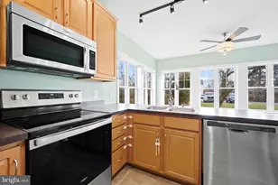 321 Franklin Ave, Phoenixville, PA 19460 - Photo 12