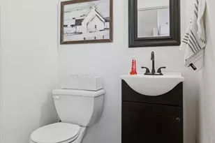 298 Jefferson Ave, Downingtown, PA 19335 - Photo 4