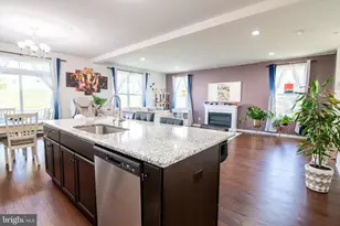 29 N Tompkins Square, Downingtown, PA 19335 - Photo 10