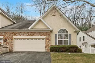 550 Hodgson Cir, West Grove, PA 19390 - Photo 2