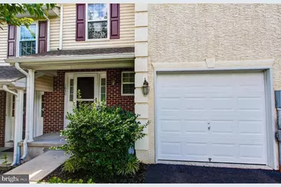 1050 Square Drive #2, Phoenixville, PA 19460 - Photo 2