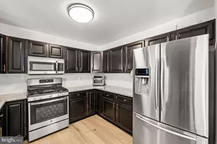 1050 Square Dr, Phoenixville, PA 19460 - Photo 6