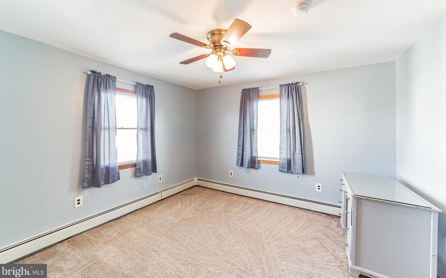 192 Old Limestone Rd, Oxford PA  19363-1053 exterior