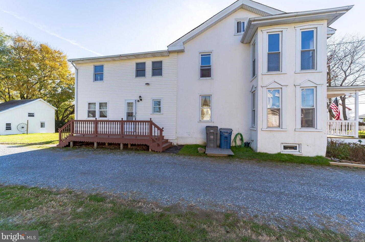 192 Old Limestone Rd, Oxford PA  19363-1053 exterior