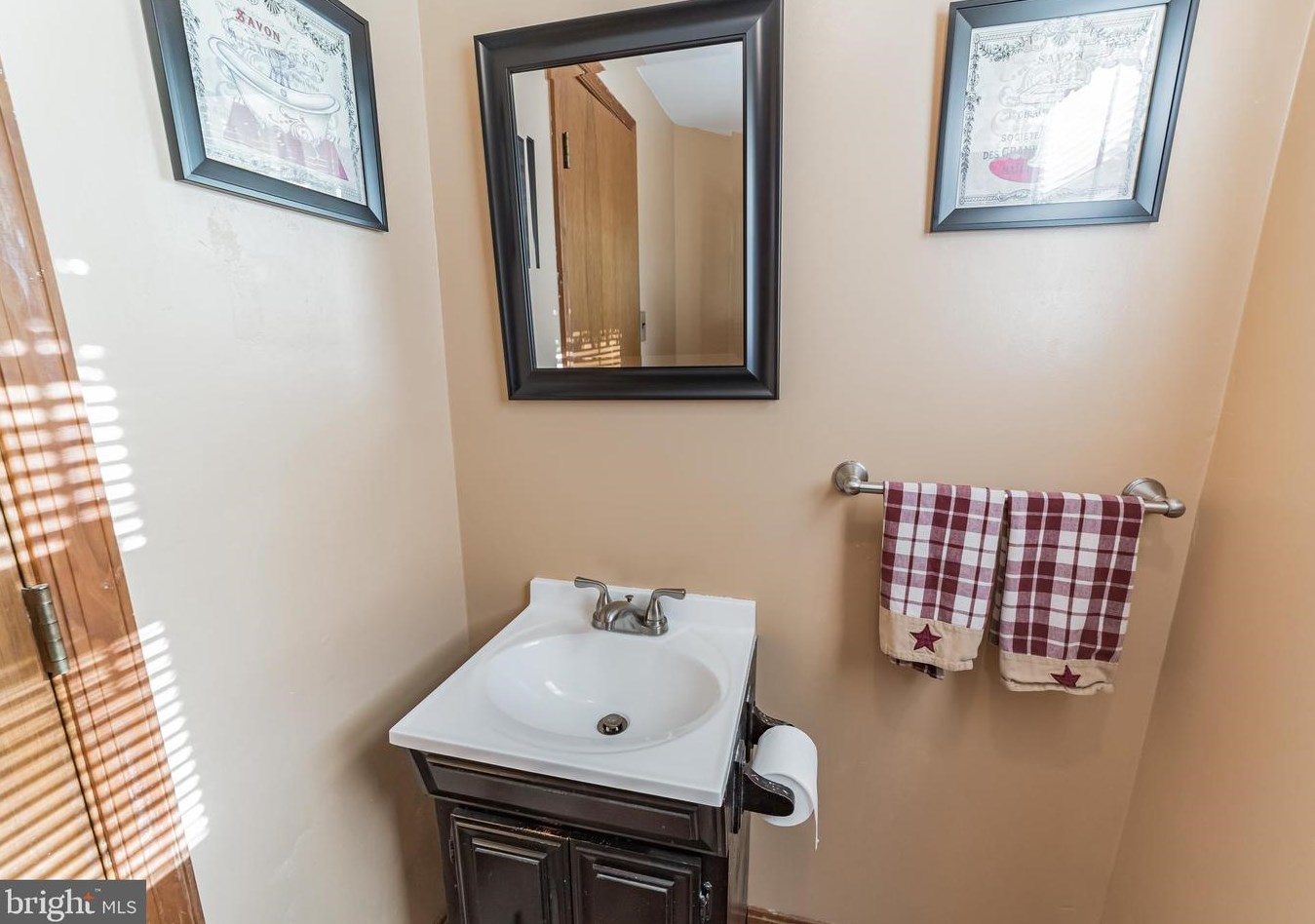 192 Old Limestone Rd, Oxford PA  19363-1053 exterior