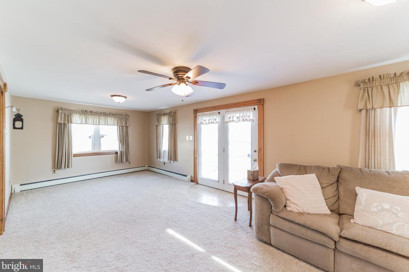 192 Old Limestone Rd, Oxford PA  19363-1053 exterior