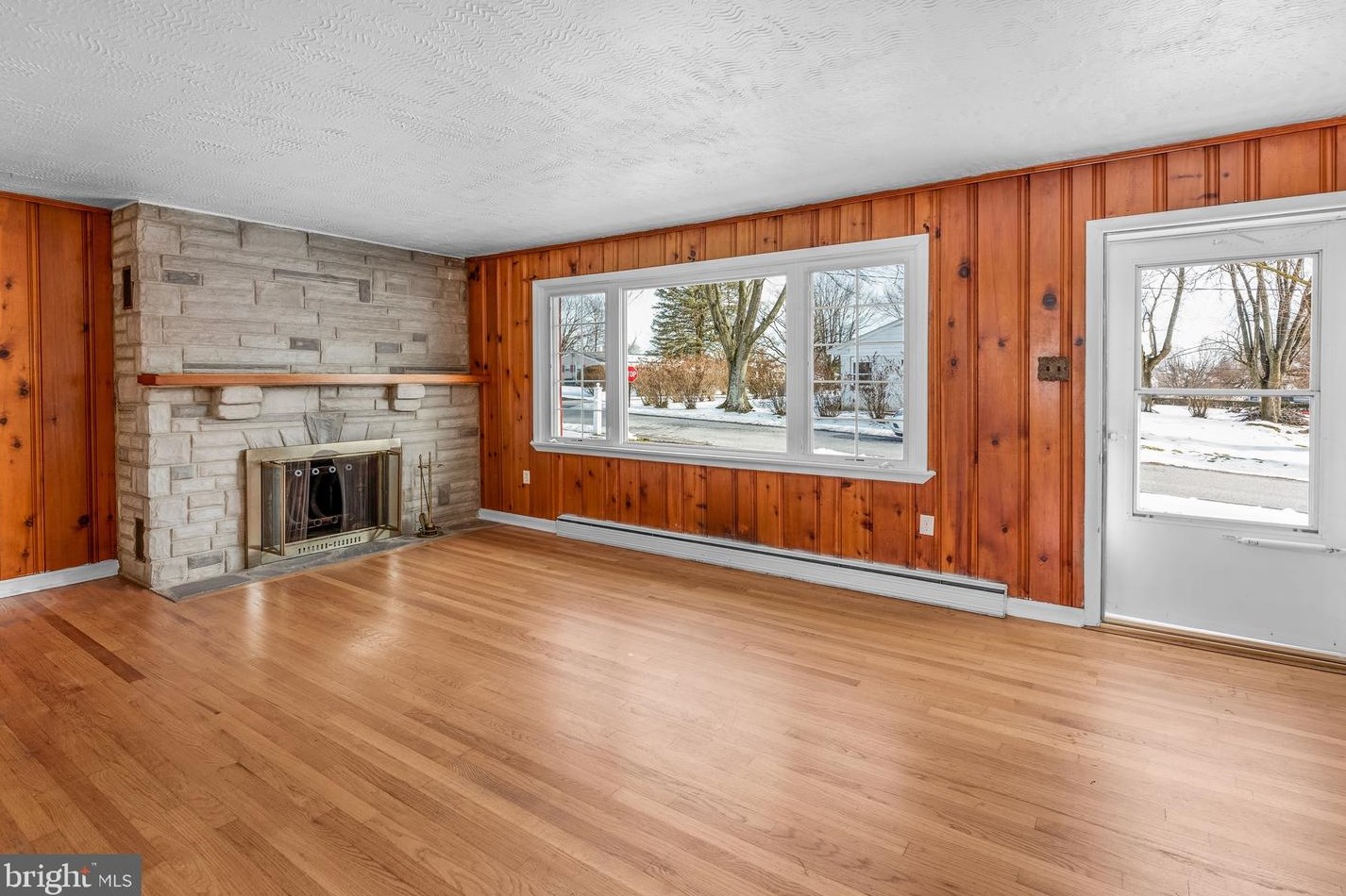 198 2nd Ave, Romansville, PA 19320-1803