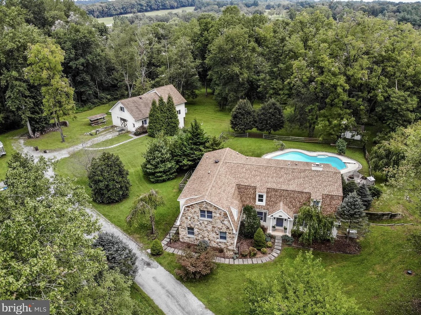 1657 Warpath Rd, West Chester, PA 19382-1745