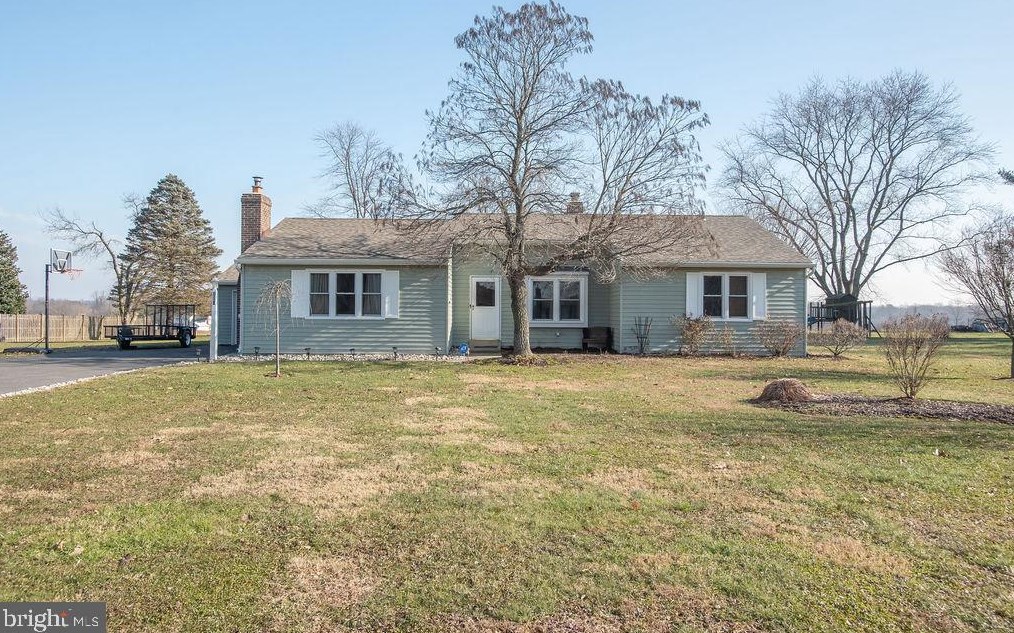 109 Westview Dr, New London Township, PA 19352-1105