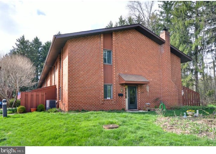 606 Worthington Dr, Exton, PA 19341-1646
