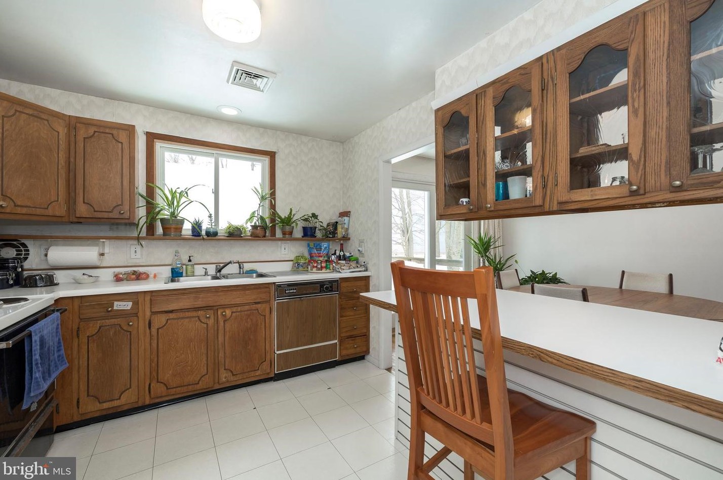 319 Colonial Dr, Exton, PA 19341-1808