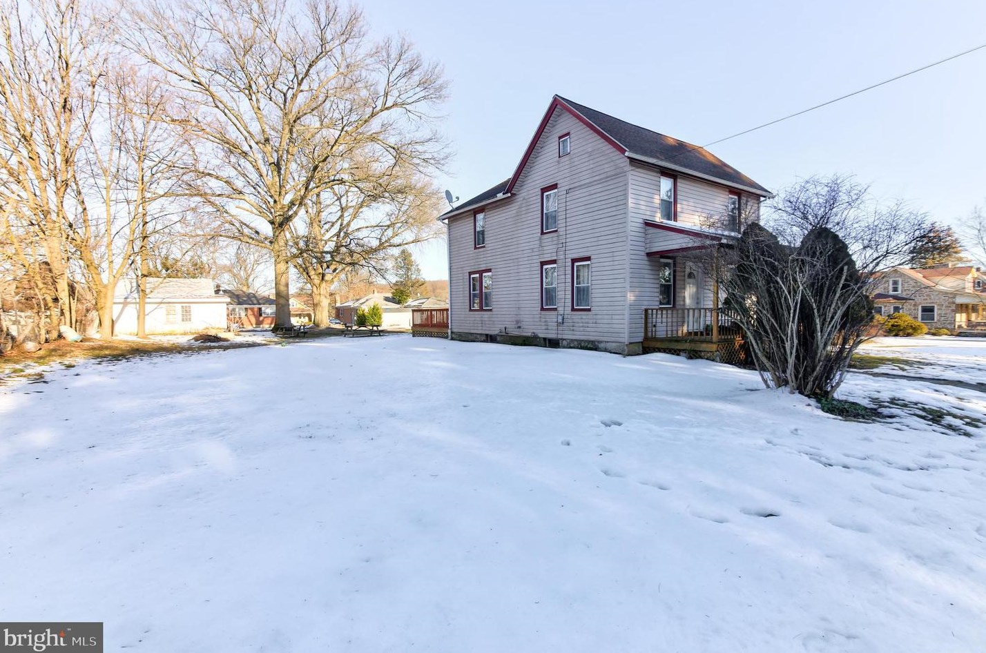 401 Chatham St, Avondale, PA 19311-1136