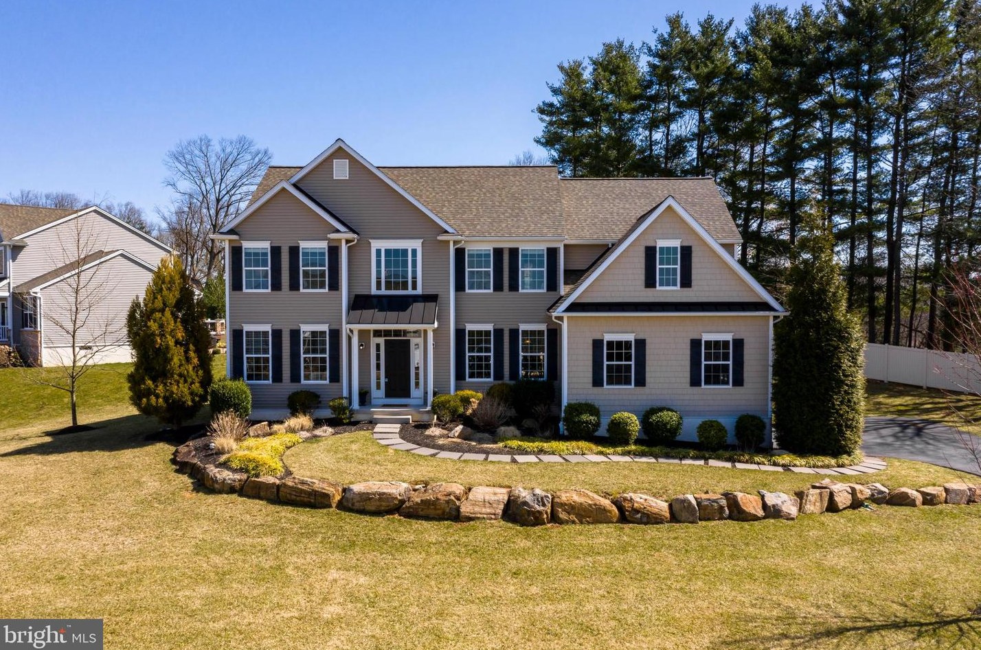 1201 Lintell Dr, West Chester, PA 19382-5200
