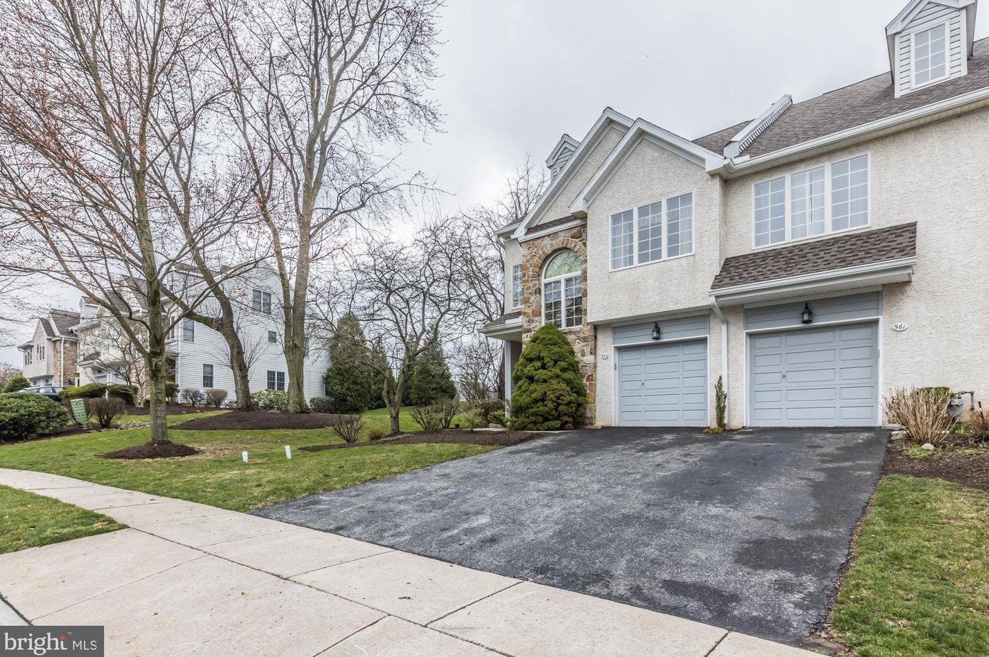 563 Saxony Dr, Exton, PA 19341-2067